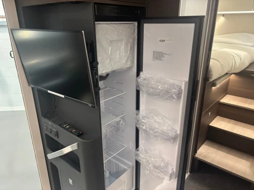 Adria Matrix Supreme MB 670 DL (2027)