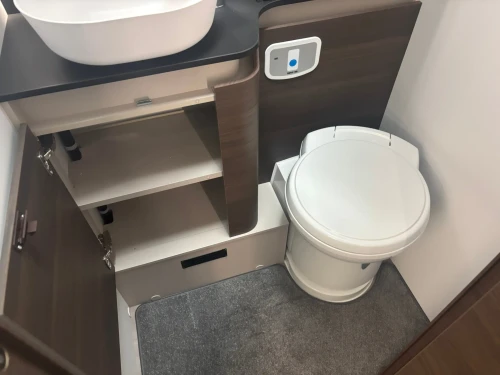 Adria Matrix Supreme MB 670 DL (2027)