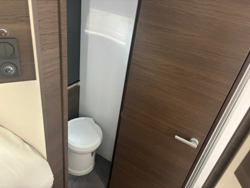 Adria Matrix Supreme MB 670 DL (2027)