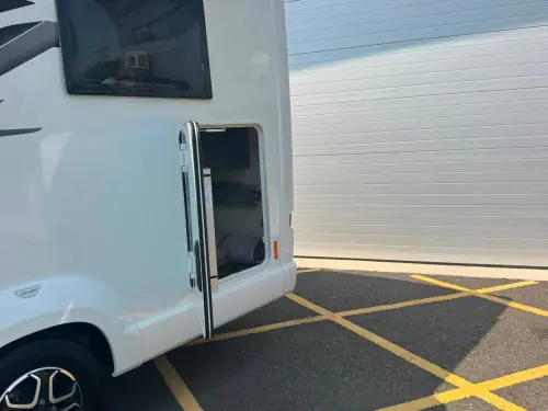 Swift Escape 694 (2025)