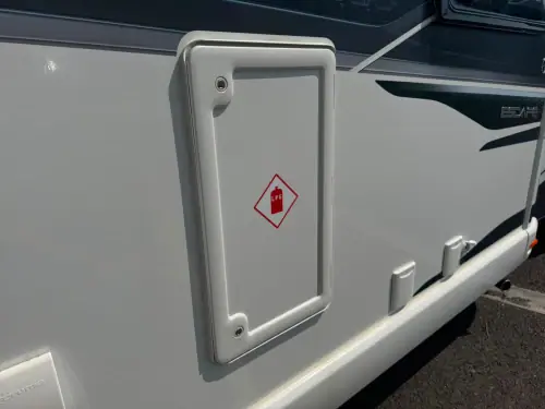 Swift Escape 694 (2025)