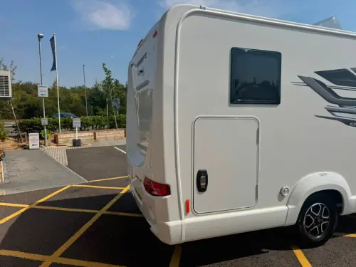 Swift Escape 694 (2025)