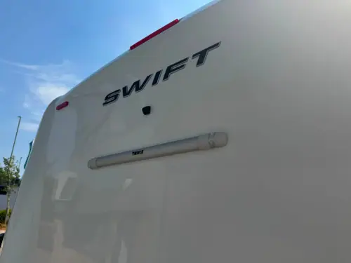 Swift Escape 694 (2025)