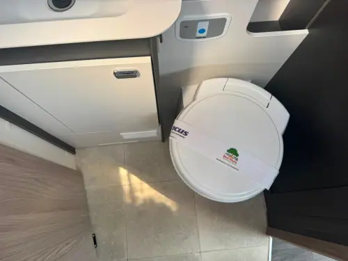 Swift Escape 694 (2025)