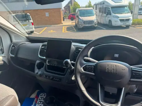 Swift Escape 694 (2025)