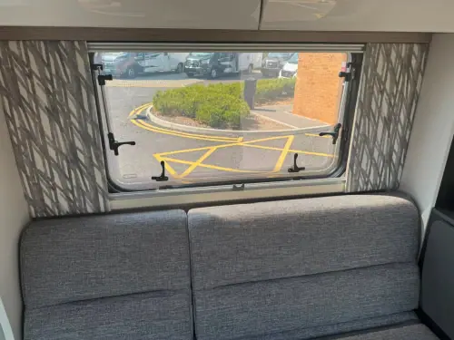 Swift Escape 694 (2025)