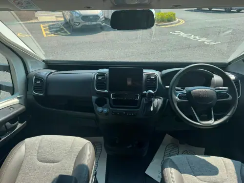 Swift Escape 694 (2025)