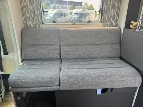 Swift Escape 694 (2025)