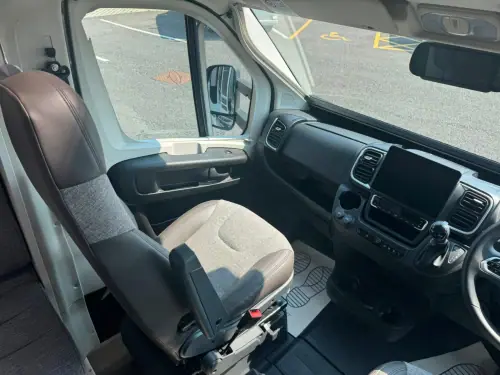 Swift Escape 694 (2025)
