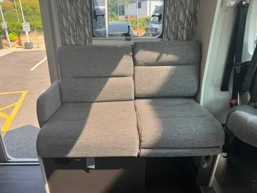 Swift Escape 694 (2025)