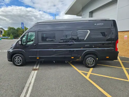 Adria Twin Supreme 640 SGX Pop Top Roof (2027)