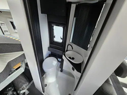 Adria Twin Supreme 640 SGX Pop Top Roof (2027)