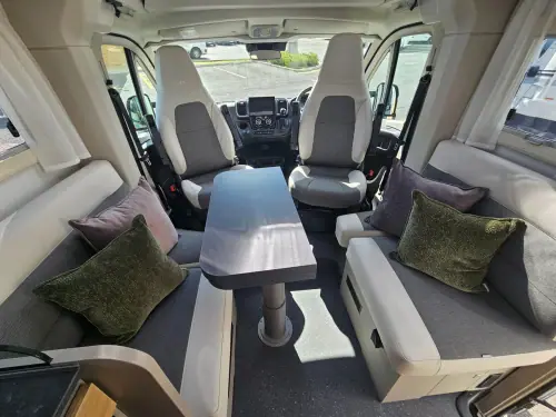 Adria Compact Select DL (2027)
