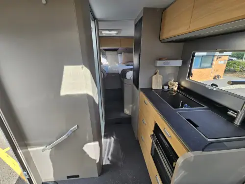 Adria Compact Select DL (2027)
