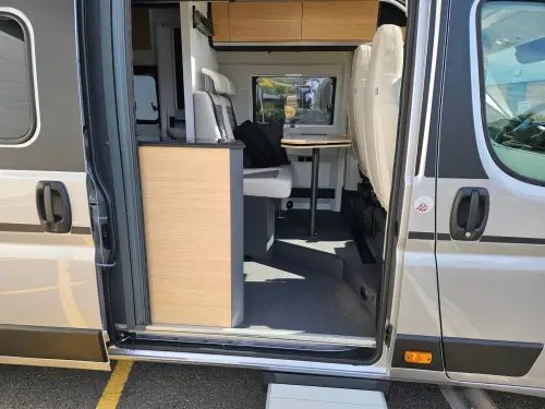 Adria Twin Select 640 SGX (2027)