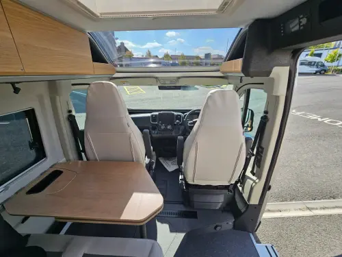 Adria Twin Select 640 SGX (2027)