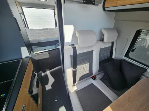Adria Twin Select 640 SGX (2027)
