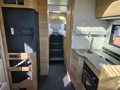 Adria Coral Select 670 DL (2027)
