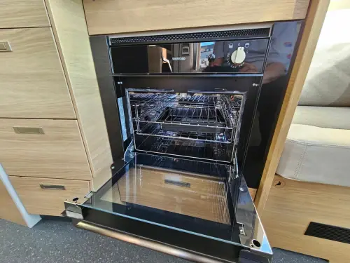 Adria Coral Select 670 DL (2027)