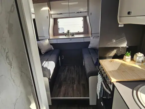 Swift Voyager 574 Automatic