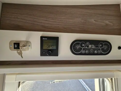 Swift Voyager 574 Automatic