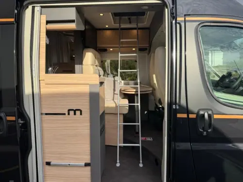 Malibu Van Compact 600 LE