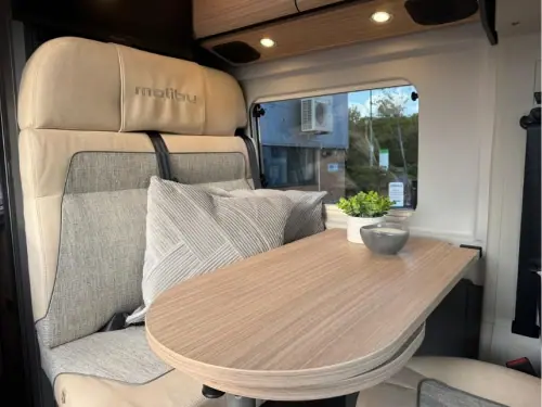 Malibu Van Compact 600 LE