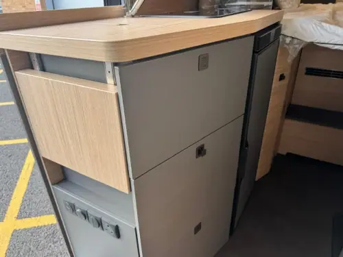 Malibu Van Compact 600 LE