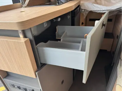 Malibu Van Compact 600 LE