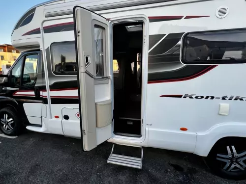 Swift Kon-Tiki 625 Black Edition